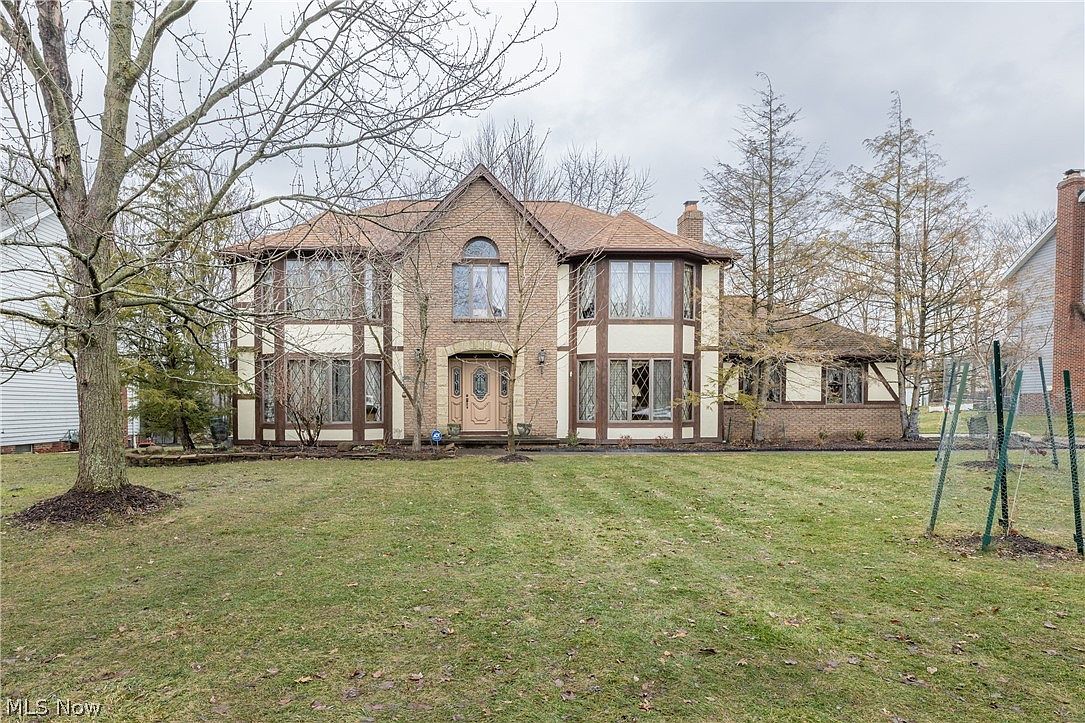 10037 Jamestown Dr North Royalton, OH 44133 - Thumbnail 2