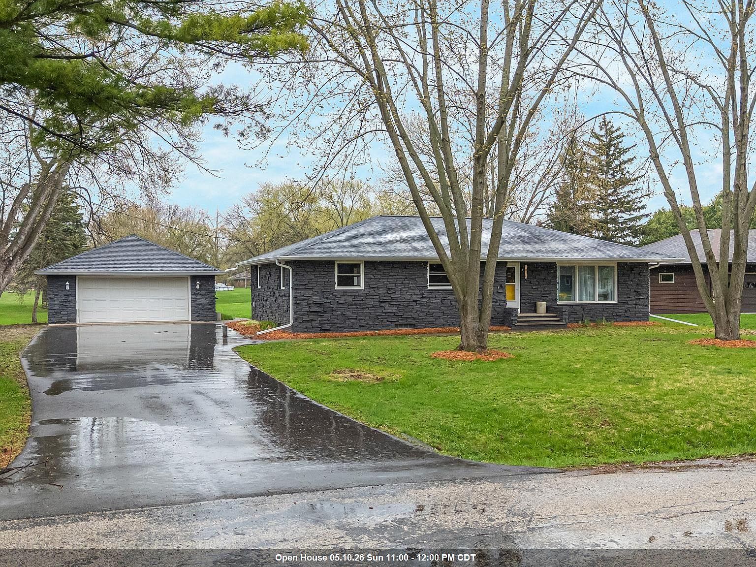 1034 S Ridge Ln Appleton, WI 54914  | Single Family
