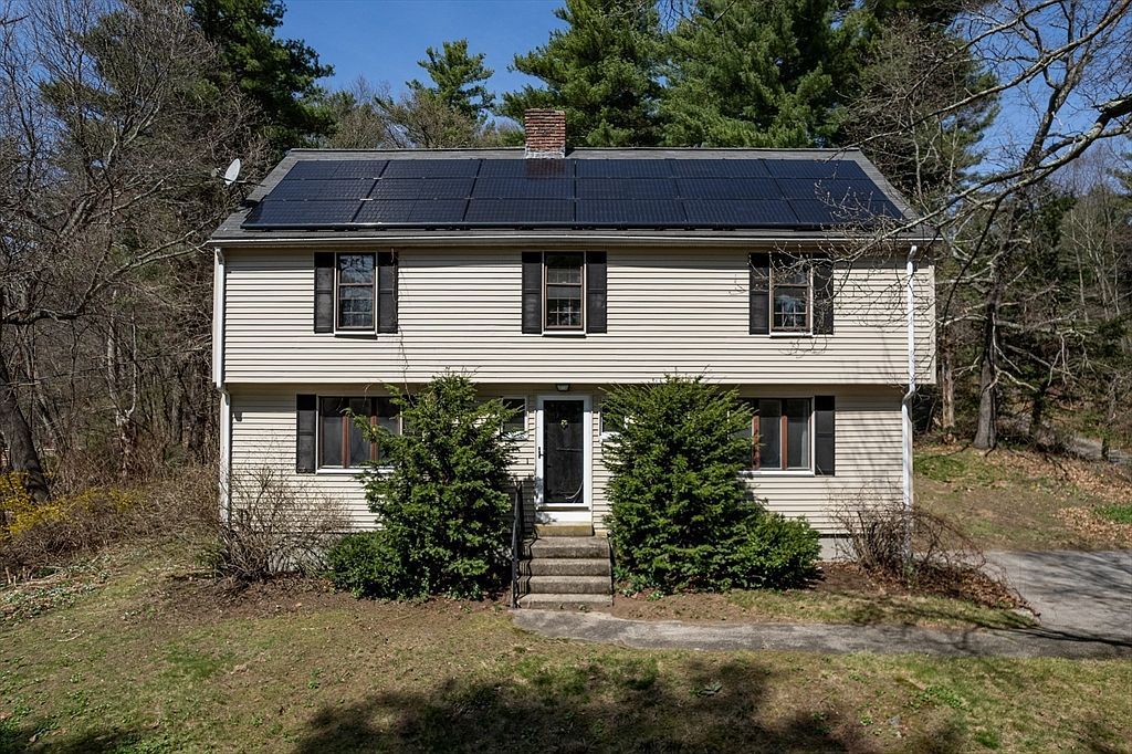 72 Fisher St Medway, MA 02053 | Single Family