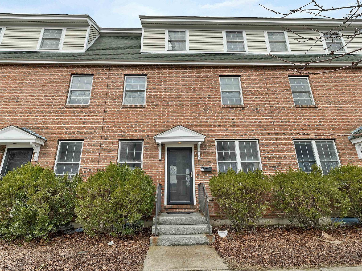 9 Falkland Pl Unit A3 Portsmouth, NH 03801 - Thumbnail 2
