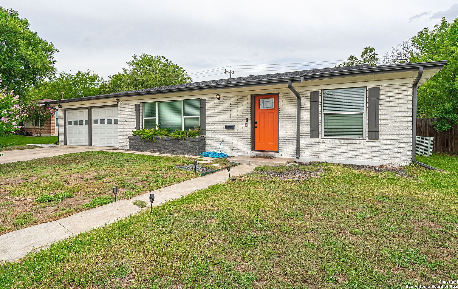 371 Sprucewood Ln San Antonio, TX 78216 - Thumbnail 2