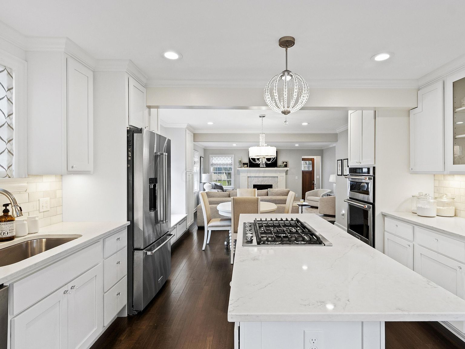 109 W Schreyer Pl Columbus, OH 43214 - Thumbnail 2