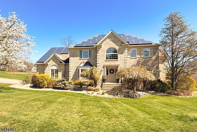 2 Moonlight Trl Flemington, NJ 08822  | Single Family