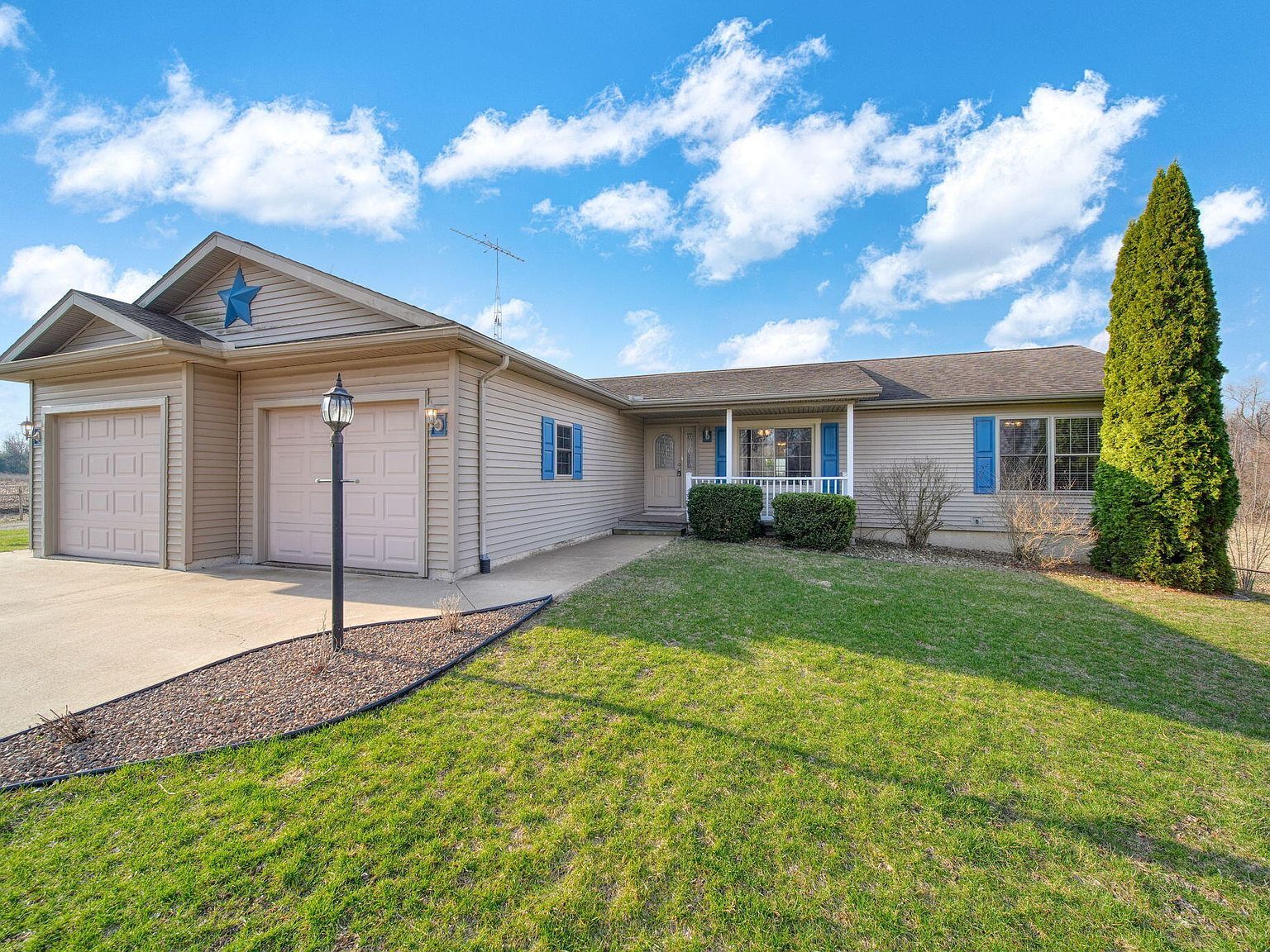 11323 Miner Rd Parma, MI 49269  | Single Family