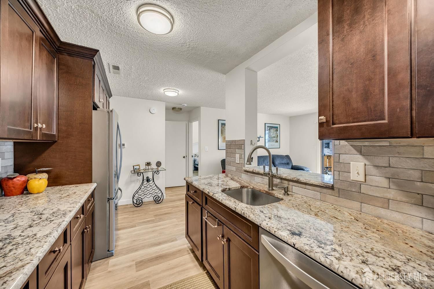 5017 Ravens Crest Dr Plainsboro, NJ 08536 - Thumbnail 2