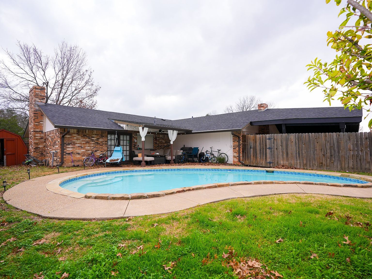 5334 Heather Glen Dr Garland, TX 75043 - Thumbnail 2