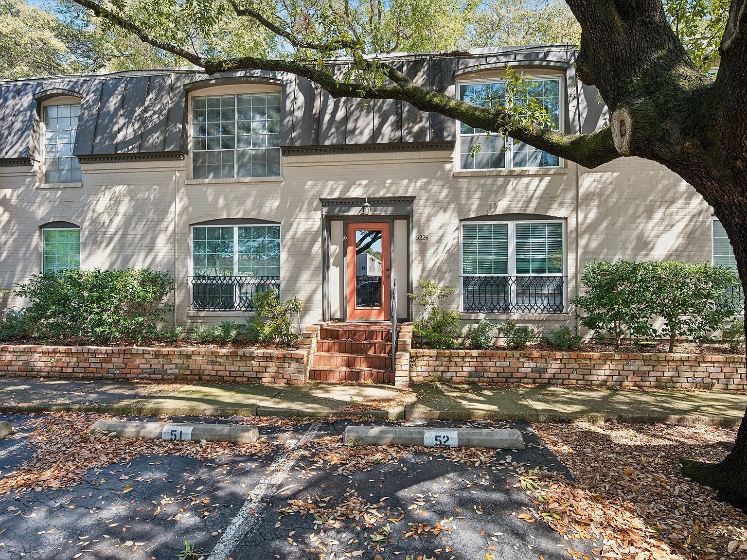 5226 Fleetwood Oaks Ave APT 214 Dallas, TX 75235  | Condominium