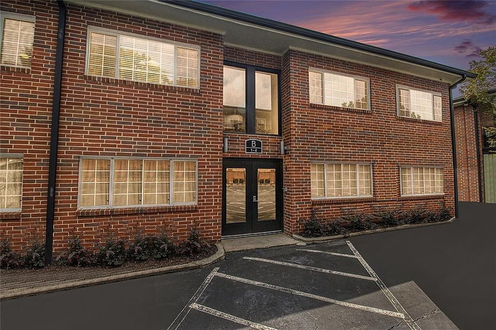 1705 Monroe Dr NE APT B4 Atlanta, GA 30324 - Thumbnail 2