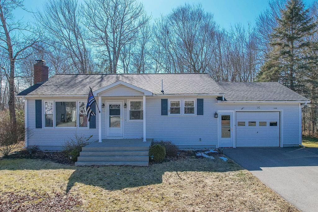 12 McDonald Ave Ellsworth, ME 04605  | Single Family