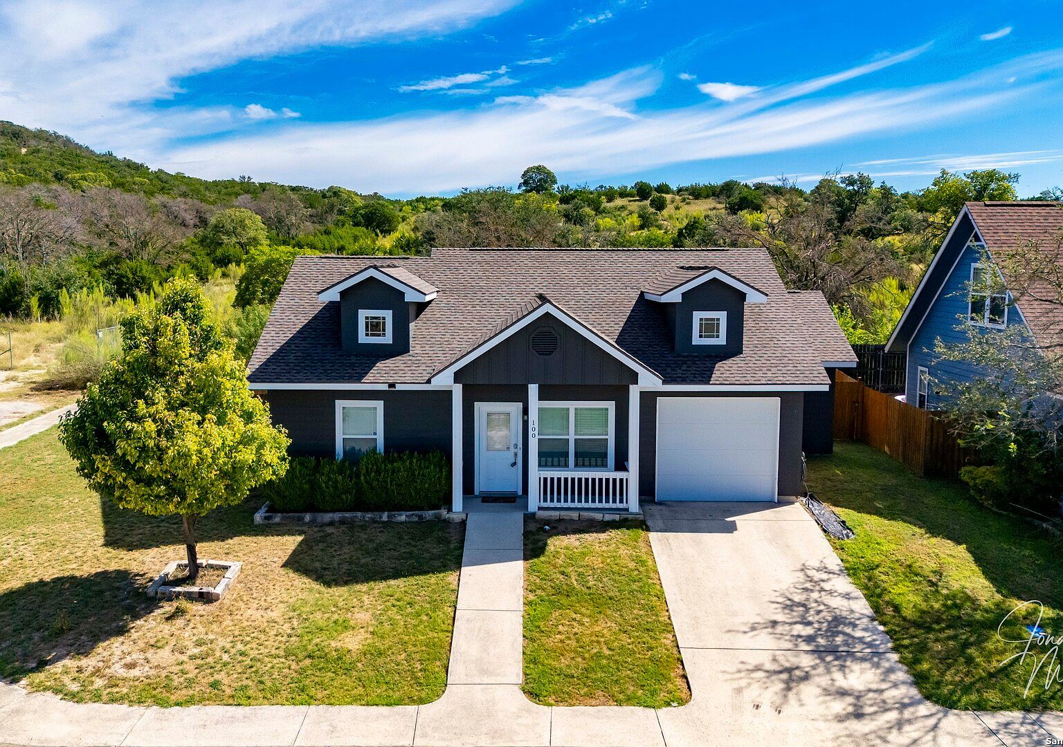 100 Jasper Ln Kerrville, TX 78028 - Thumbnail 2