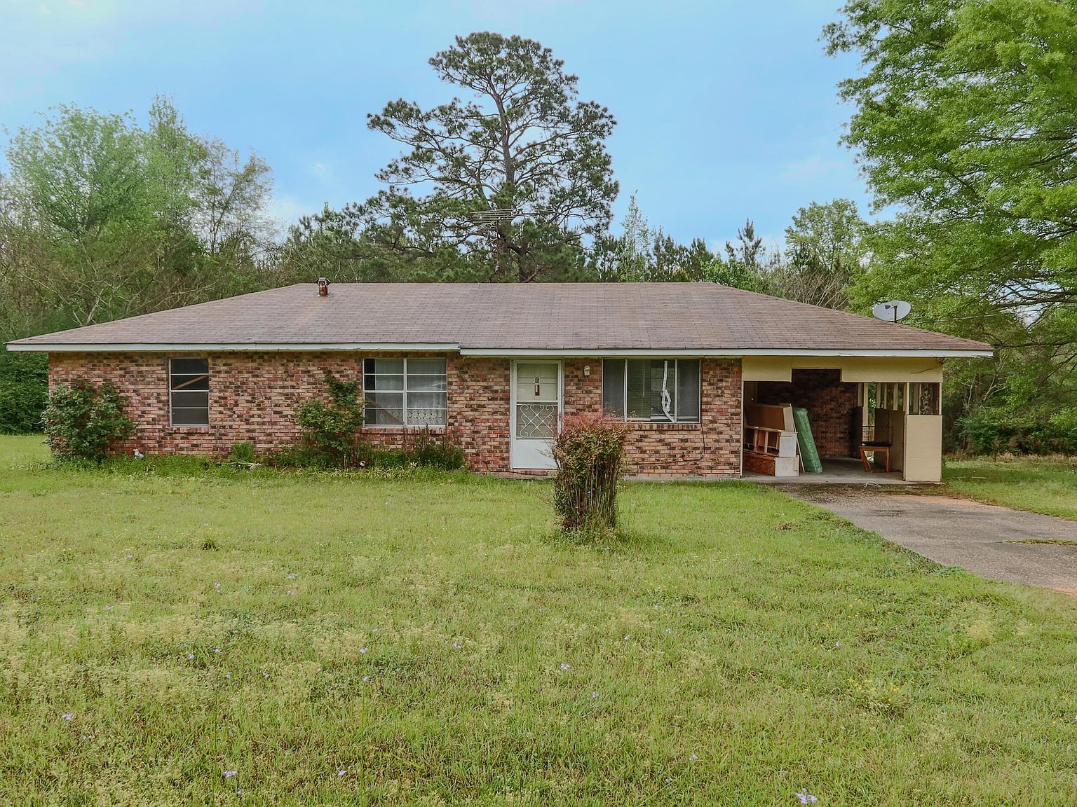 6 Daniels Dr Columbia, MS 39429  | Single Family
