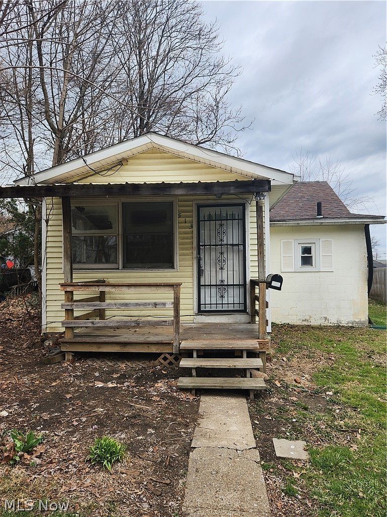 513 Rothrock Ave Akron, OH 44314 - Thumbnail 2