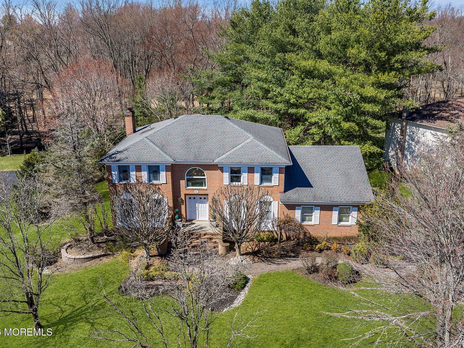 37 Carrie Dr Marlboro, NJ 07746  | Single Family