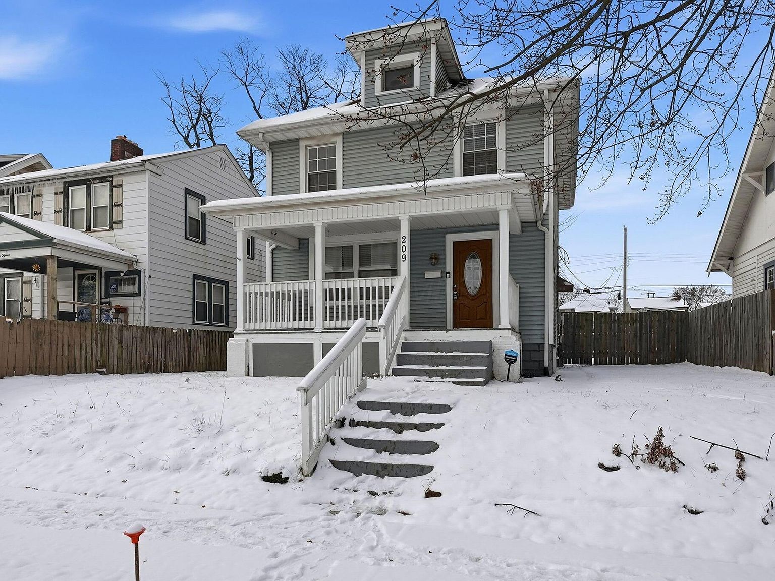 209 S Terrace Ave Columbus, OH 43204 - Thumbnail 2