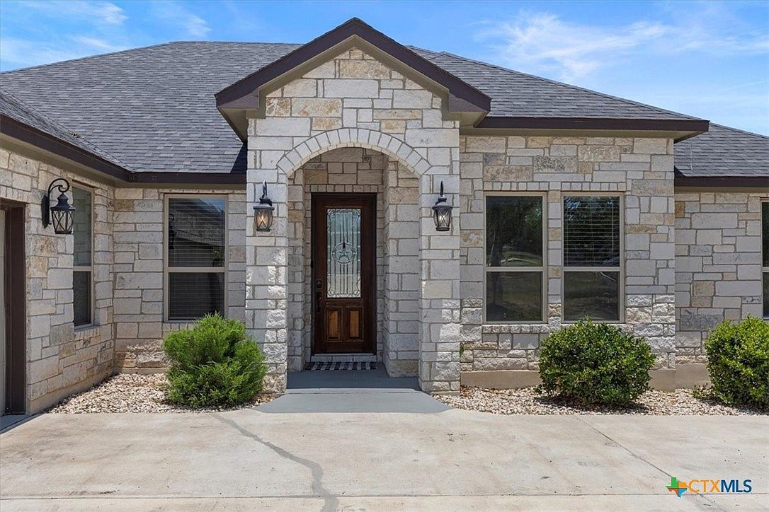 127 Medlar Dr Cedar Creek, TX 78612 - Thumbnail 2