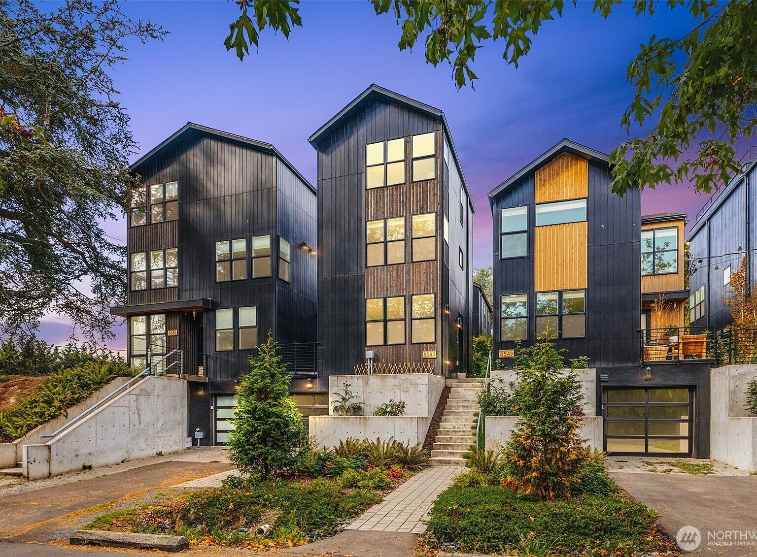 8547 Evanston Ave N Seattle, WA 98103 - Thumbnail 2