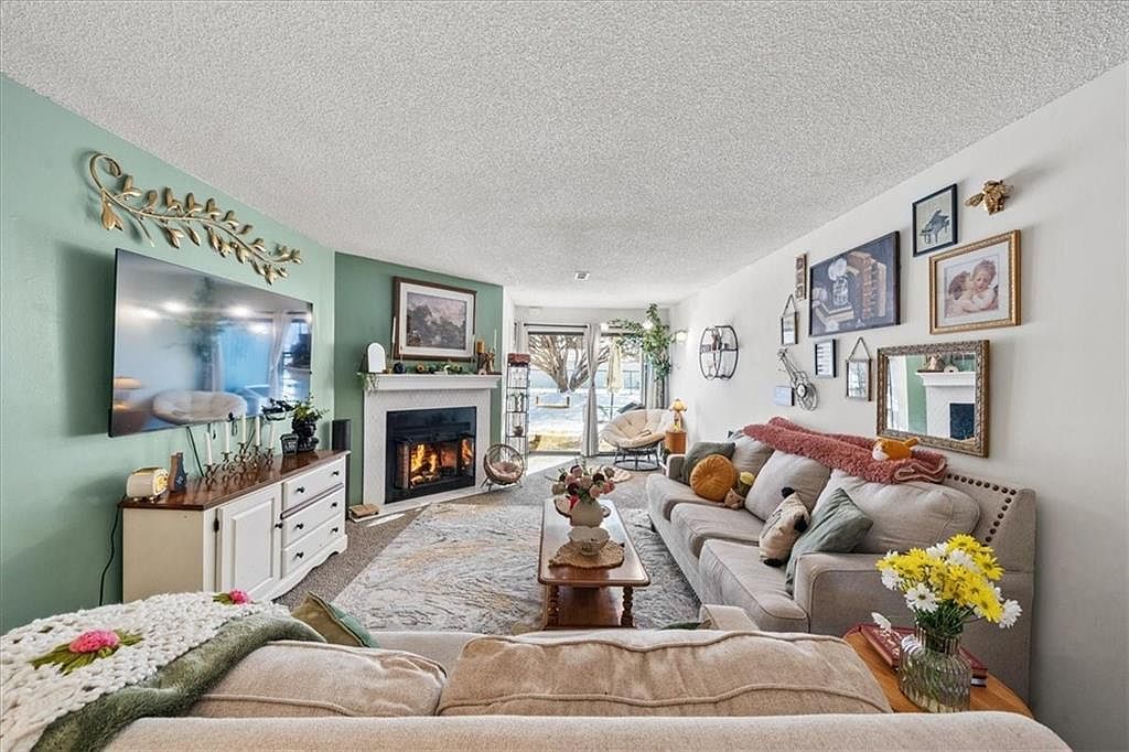 8143 Holmes Rd APT 101 Kansas City, MO 64131 - Thumbnail 2