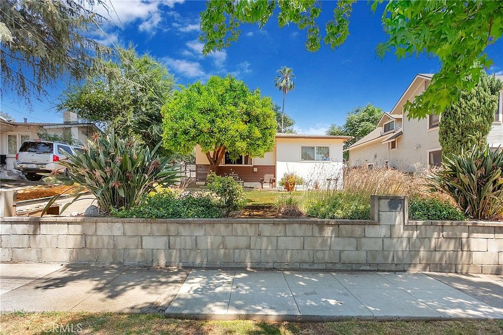 1062 Worcester Ave Pasadena, CA 91104 - Thumbnail 2