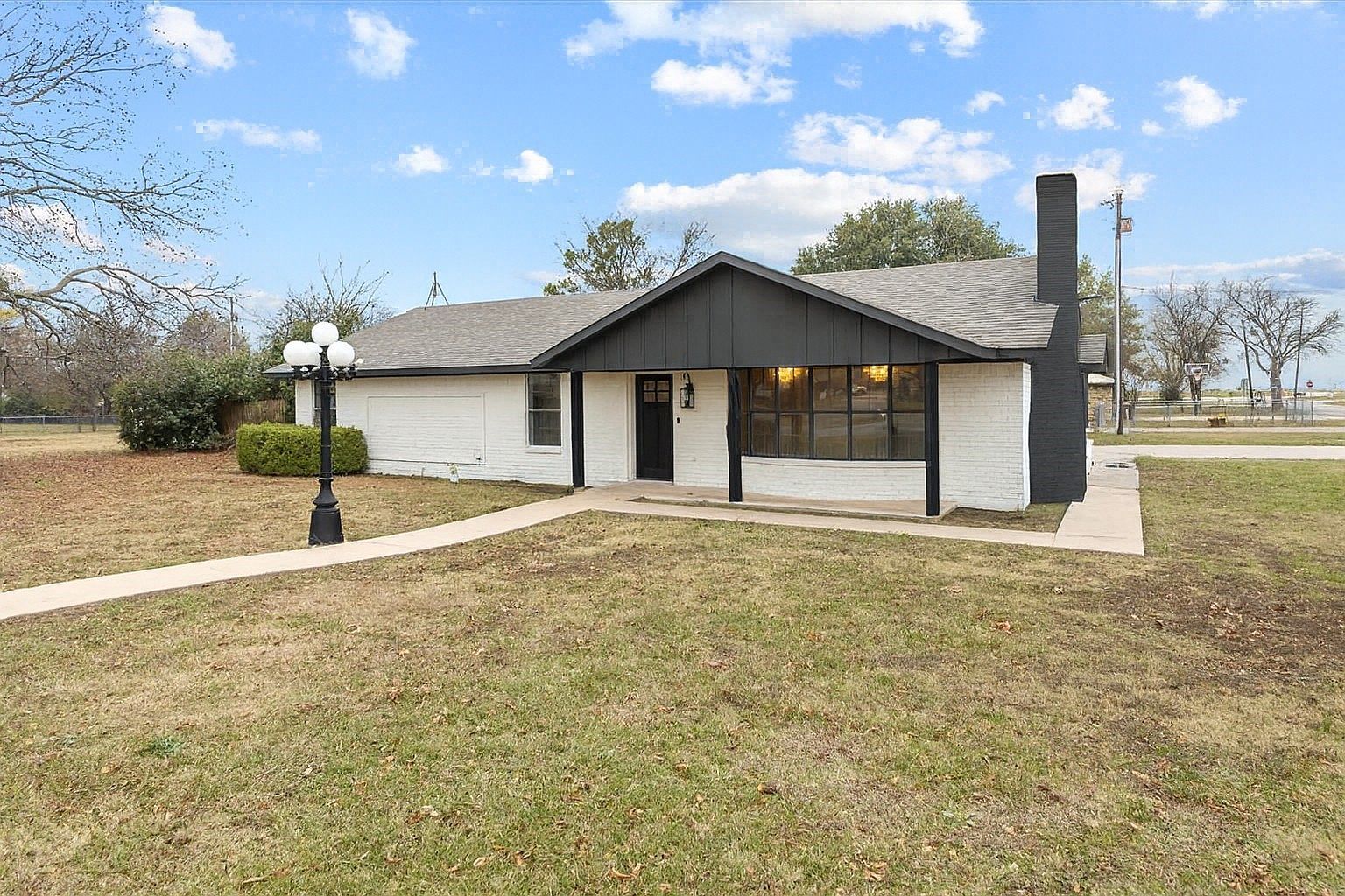 312 E Cottonwood St Leonard, TX 75452 - Thumbnail 2