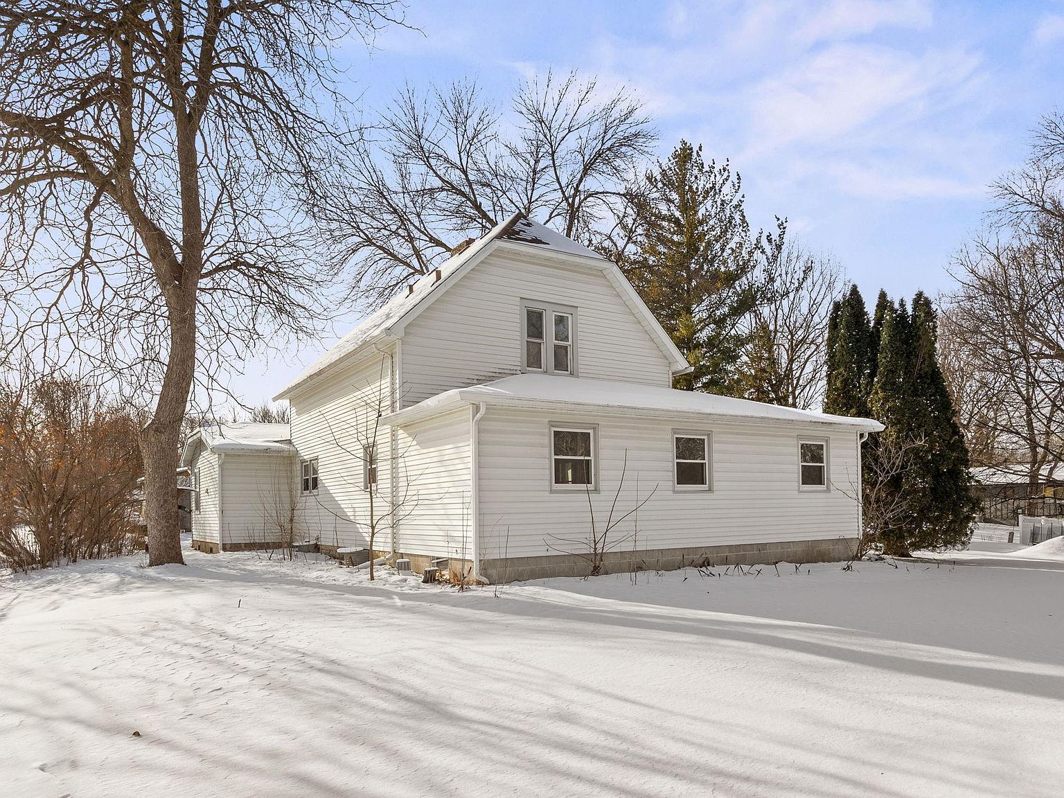 737 Elm Ave E Delano, MN 55328 - Thumbnail 2