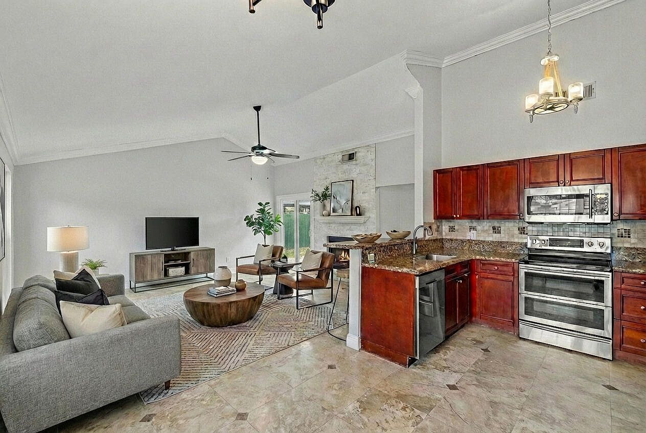 8411 Garden Gate Pl Boca Raton, FL 33433 - Thumbnail 2