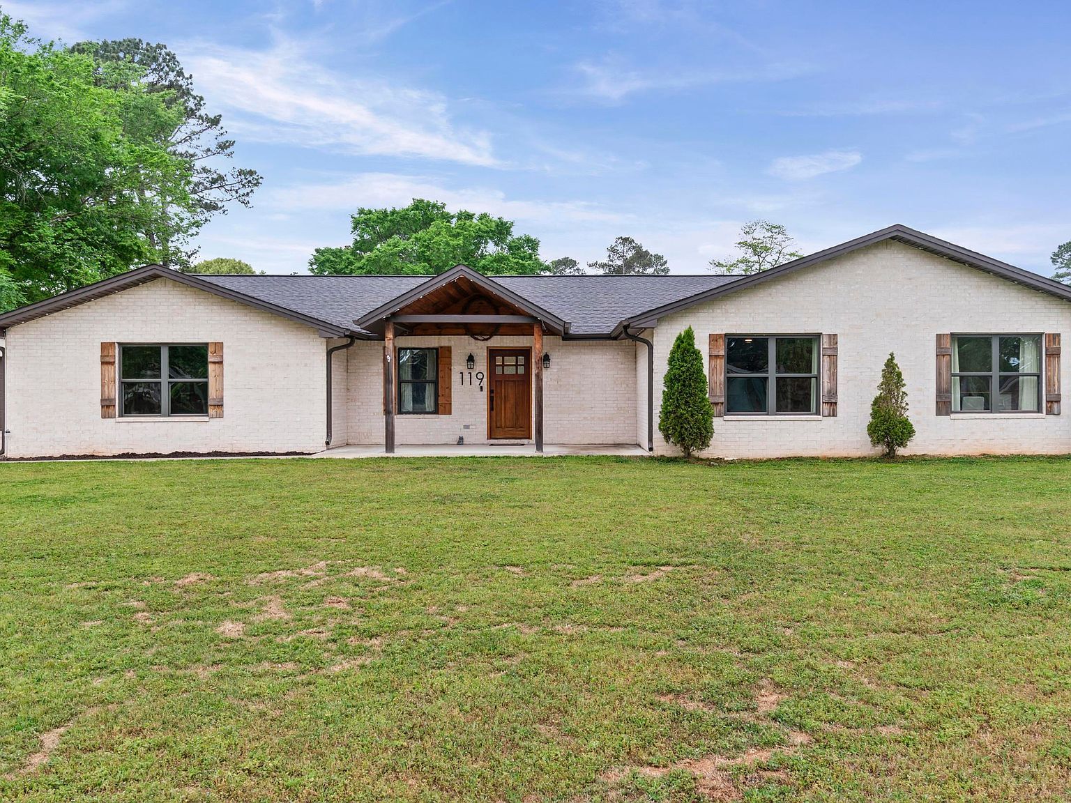 (undisclosed Address) Searcy, AR 72143, 72143
