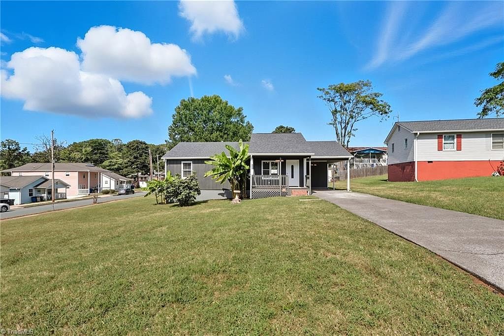 809 Garfield Ct Winston Salem, NC 27105 - Thumbnail 2
