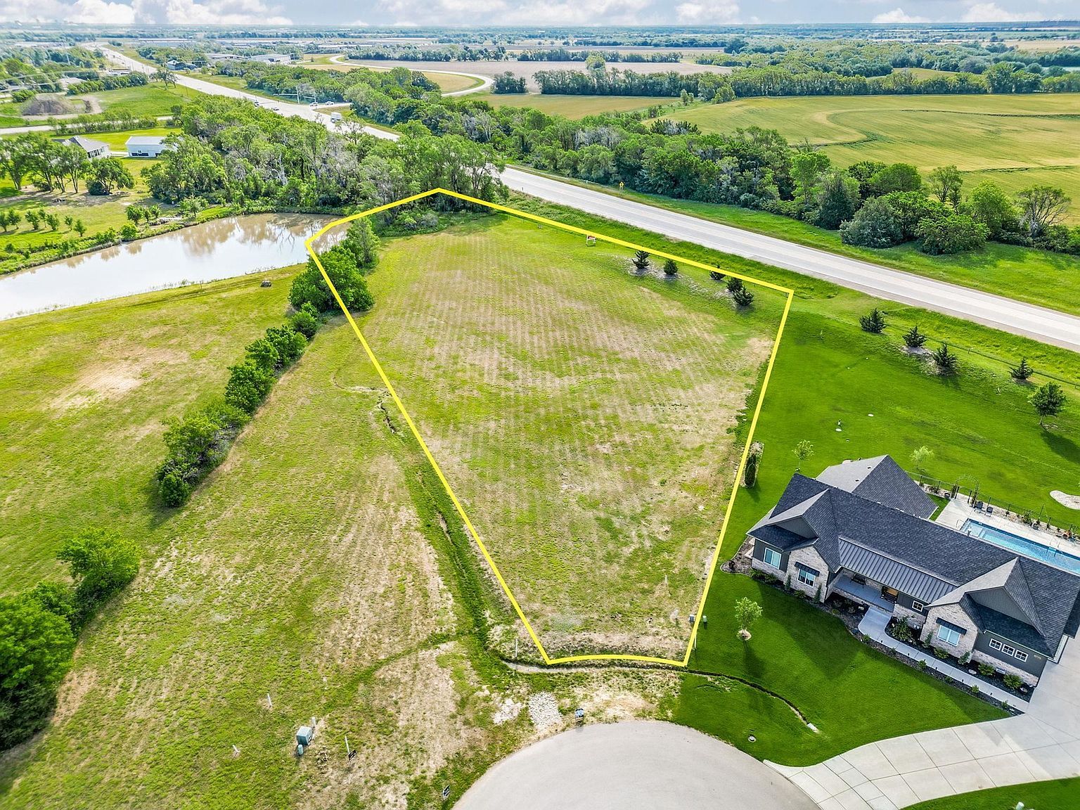 11755 W Cherese Cir Wichita, KS 67215 - Thumbnail 2