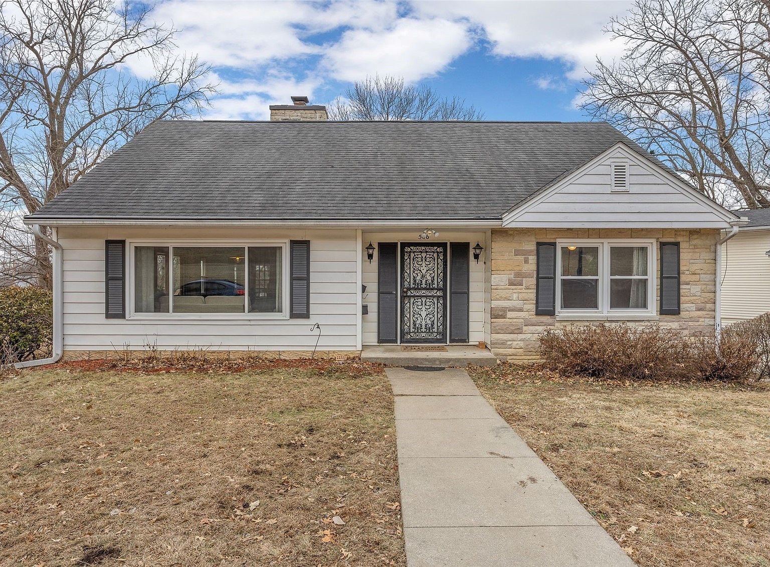 506 College Blvd SW Mount Vernon, IA 52314 - Thumbnail 2