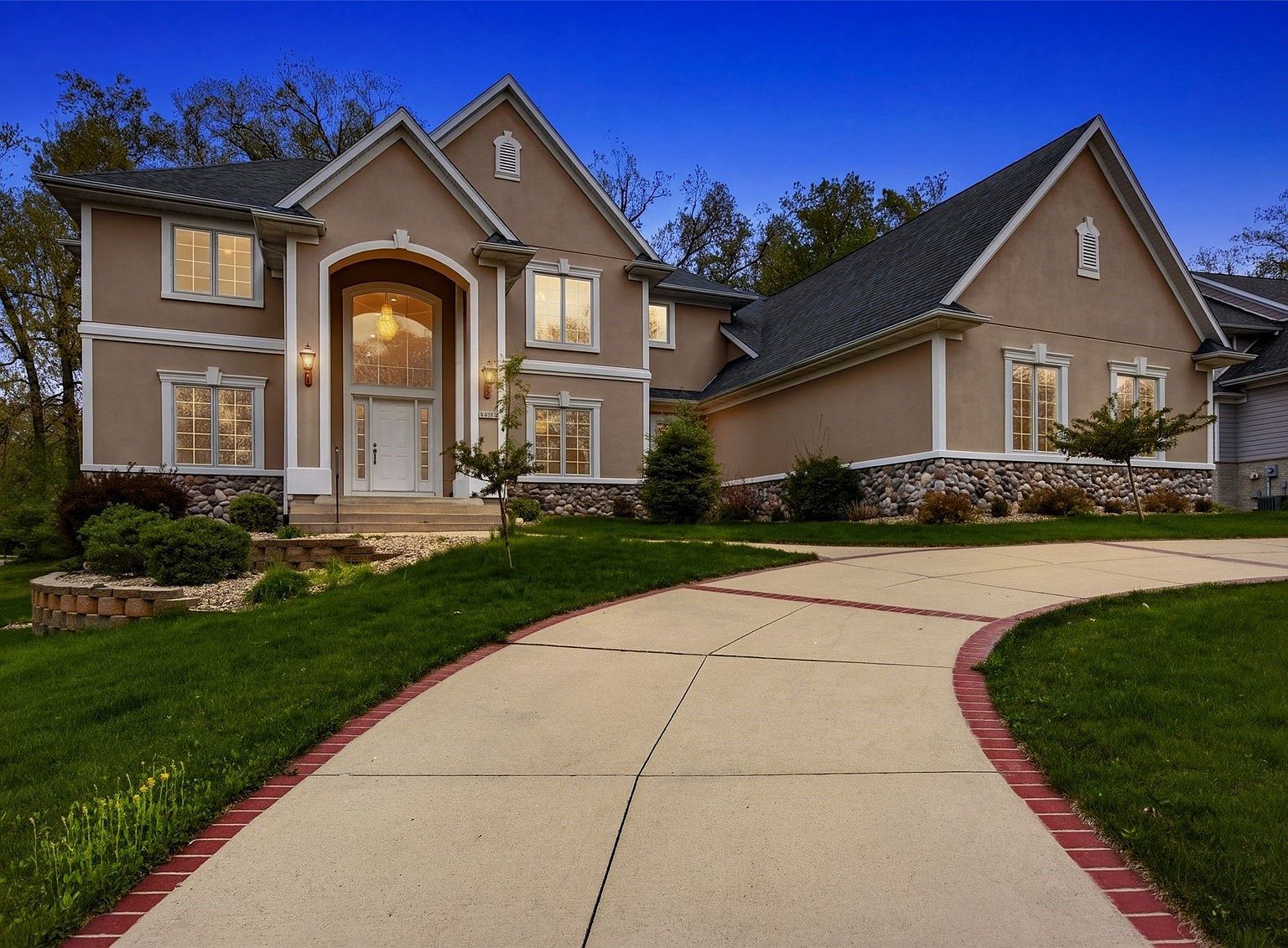 4402 Oak Leaf Ct NE Cedar Rapids, IA 52411, 52411
