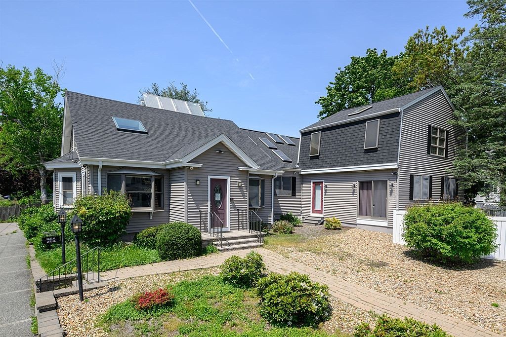 275 W Main St Norton, MA 02766, 2766