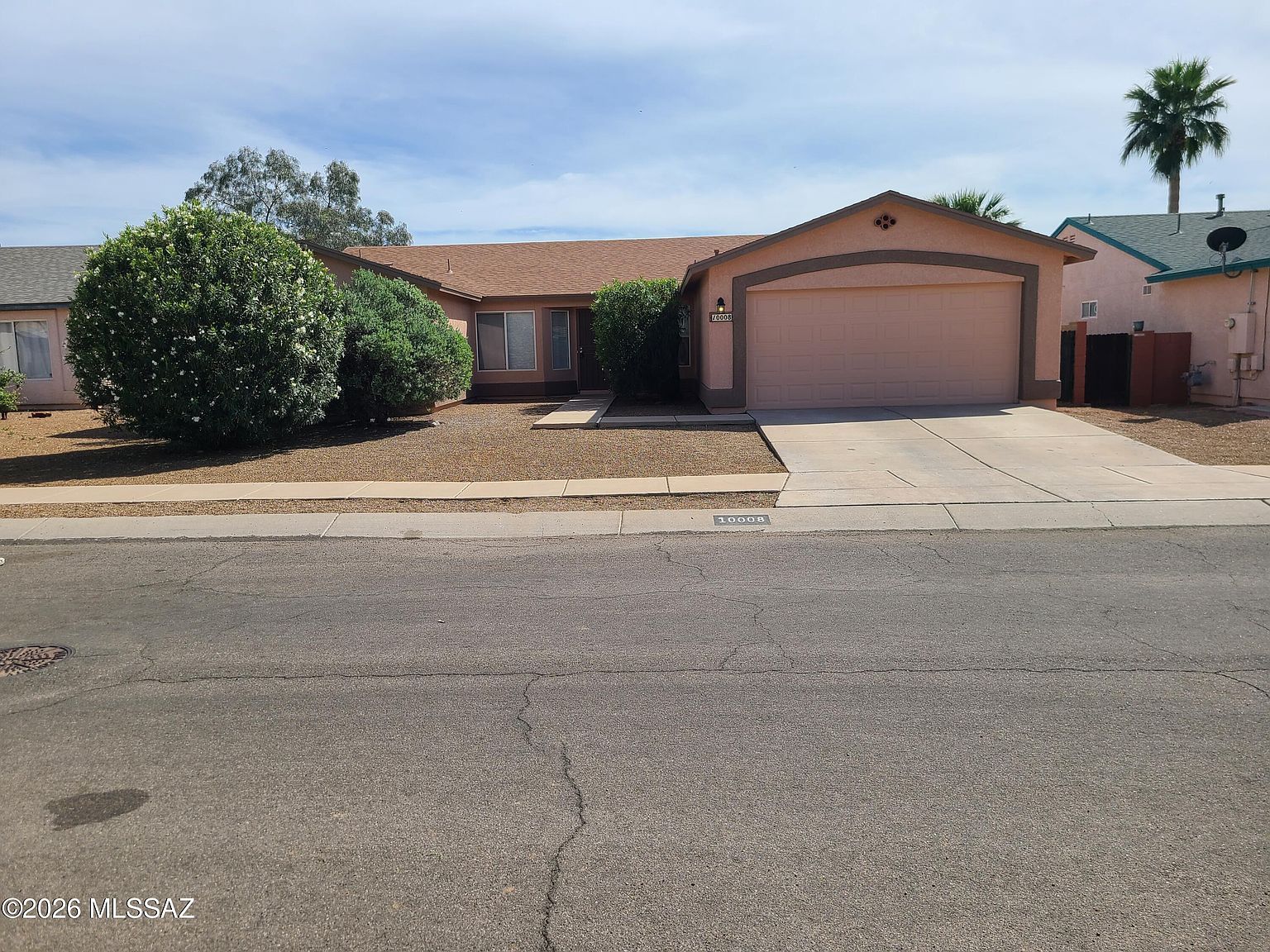10008 E Moonstruck Way Tucson, AZ 85747  | Single Family