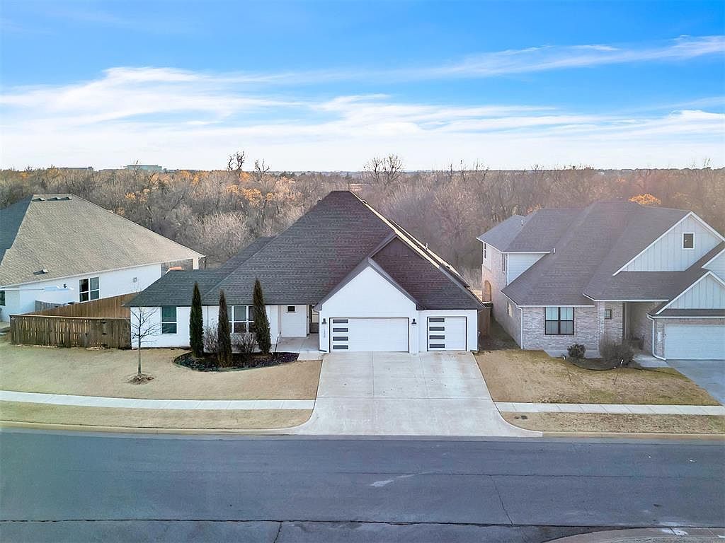 15809 Aparados Way Edmond, OK 73013  | Single Family