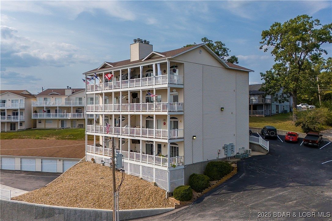 49 Aqua Finn Dr Unit 3A Lake Ozark, MO 65049 - Thumbnail 2