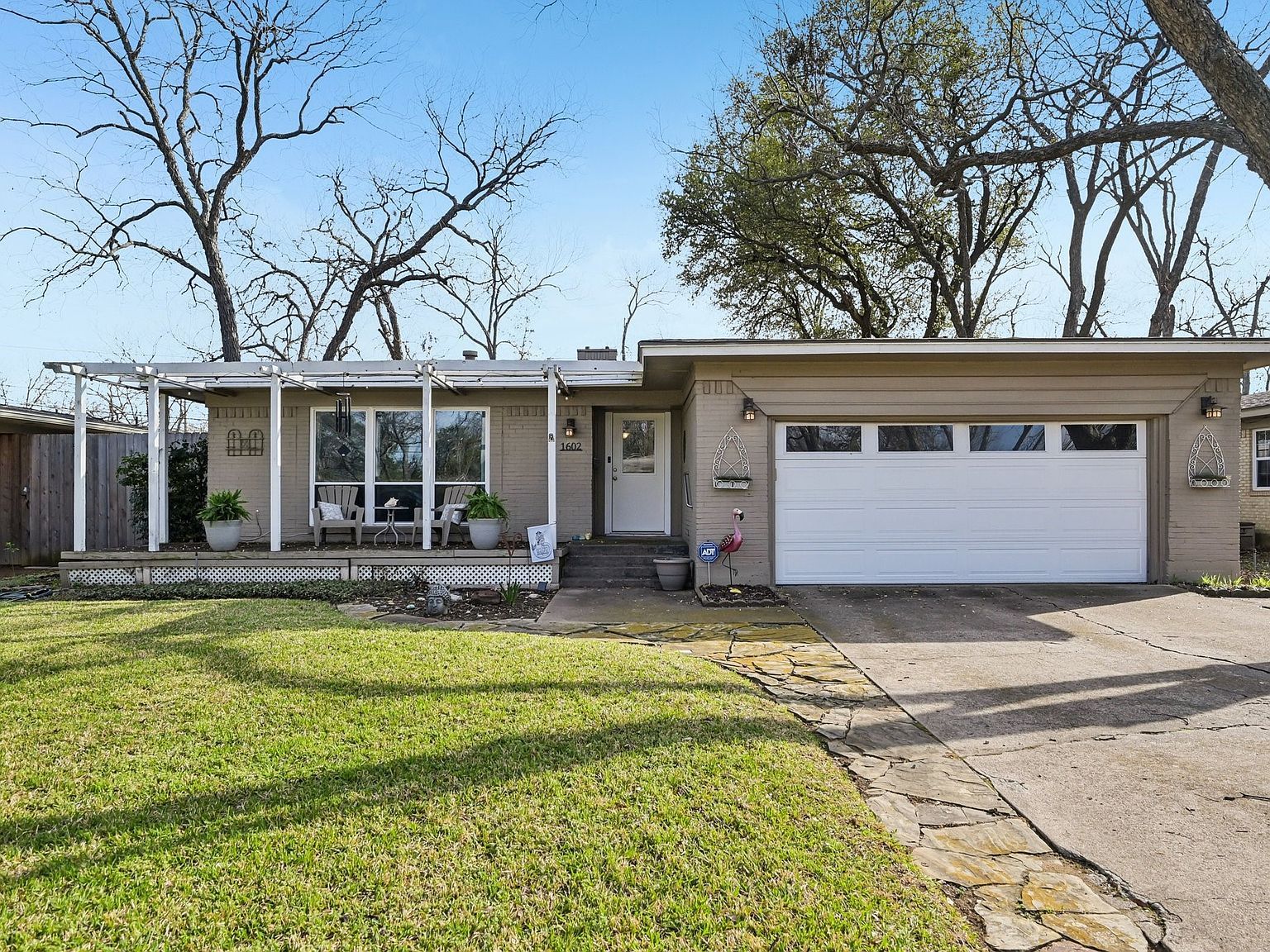 1602 Marshalldale Dr Arlington, TX 76013 - Thumbnail 2