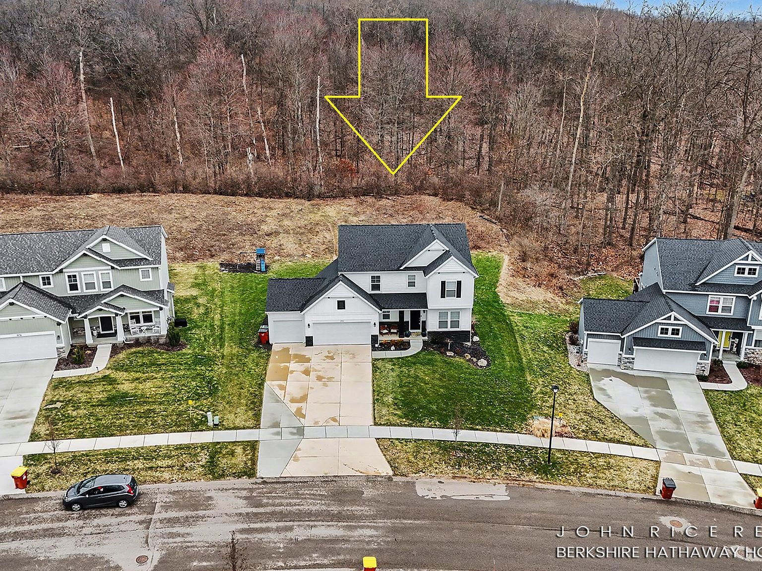 1584 Wales Dr SE Lowell, MI 49331 - Thumbnail 2