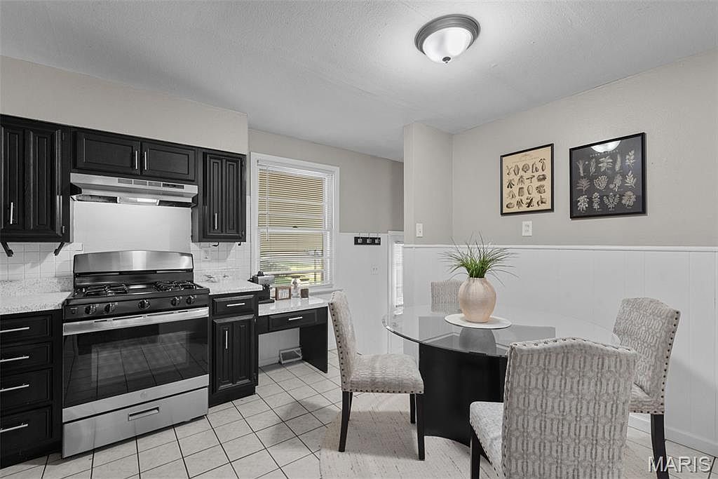 610 Superior Dr Saint Louis, MO 63135 - Thumbnail 2