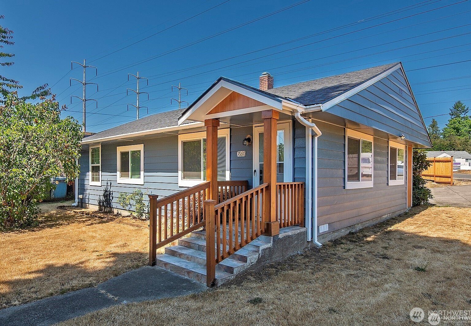 7660 S 126th St Seattle, WA 98178 - Thumbnail 2