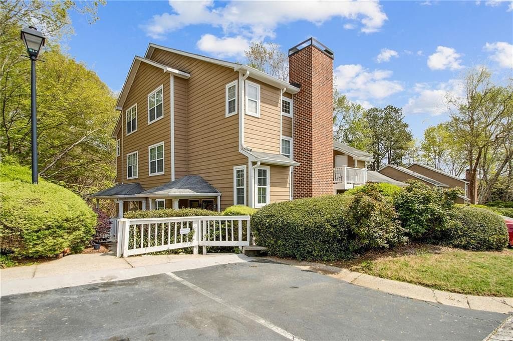 5638 River Heights Xing SE Marietta, GA 30067 - Thumbnail 2