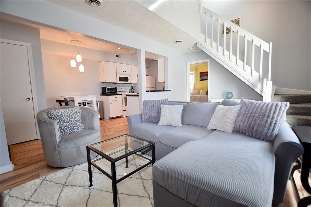 201 Lake St Unit 30 Weymouth, MA 02189 - Thumbnail 2