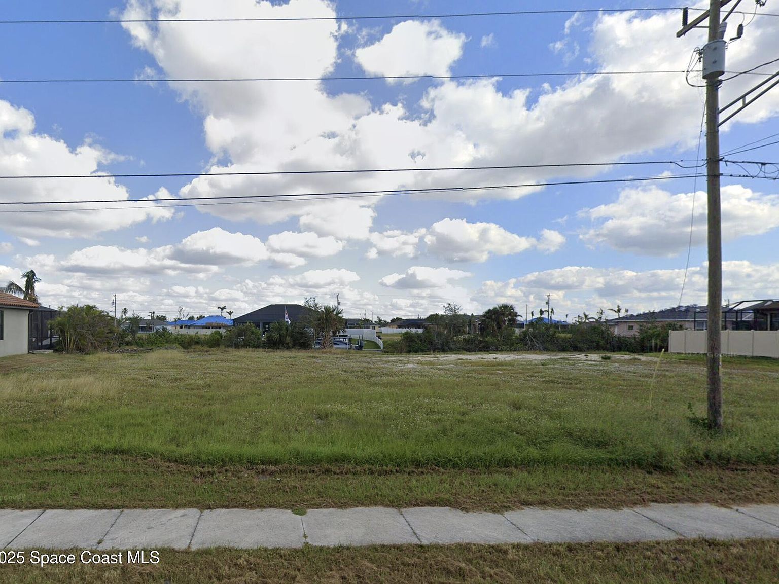 2513 Surfside Blvd Cape Coral, FL 33914 - Thumbnail 2