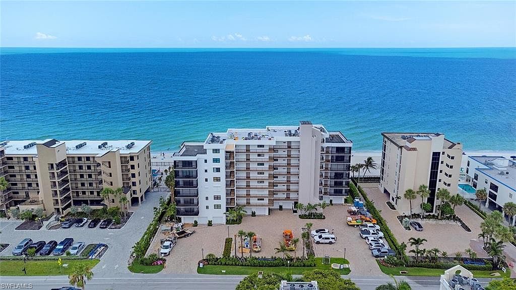 9375 Gulf Shore Dr APT 402 Naples, FL 34108  | Condominium