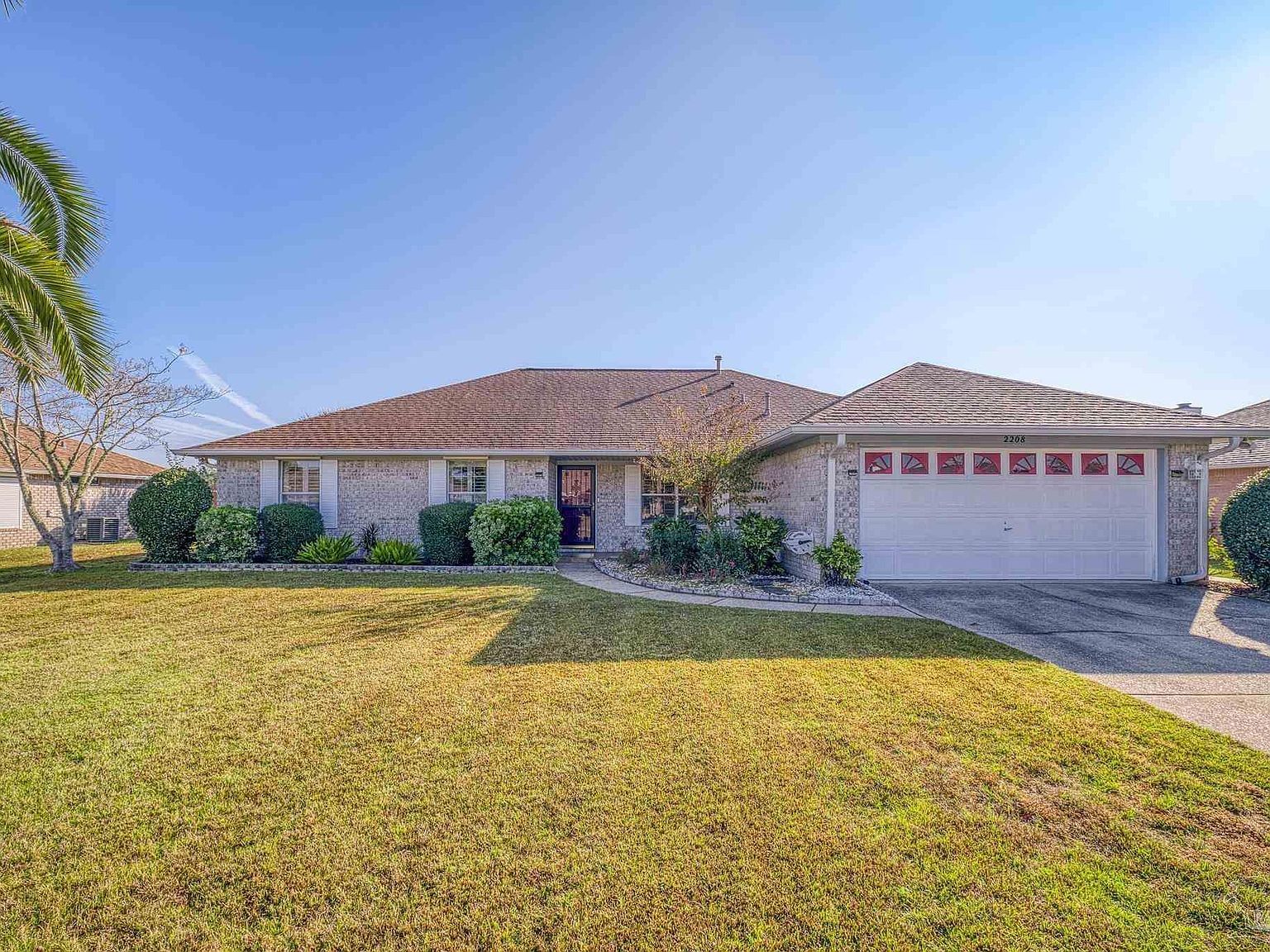 2208 Blue Lake Dr Pensacola, FL 32506 - Thumbnail 2