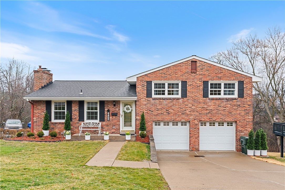 4855 S Emblem Dr Pittsburgh, PA 15236 - Thumbnail 2