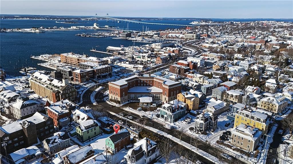 20 Fair St Newport, RI 02840 - Thumbnail 2