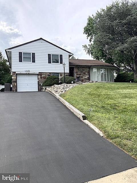 1180 Ballytore Rd Huntingdon Valley, PA 19006 - Thumbnail 2