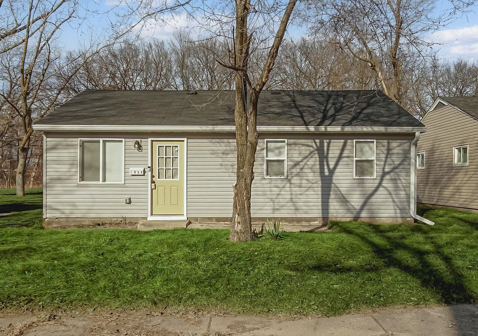 1954 Central Dr Gary, IN 46407 - Thumbnail 2