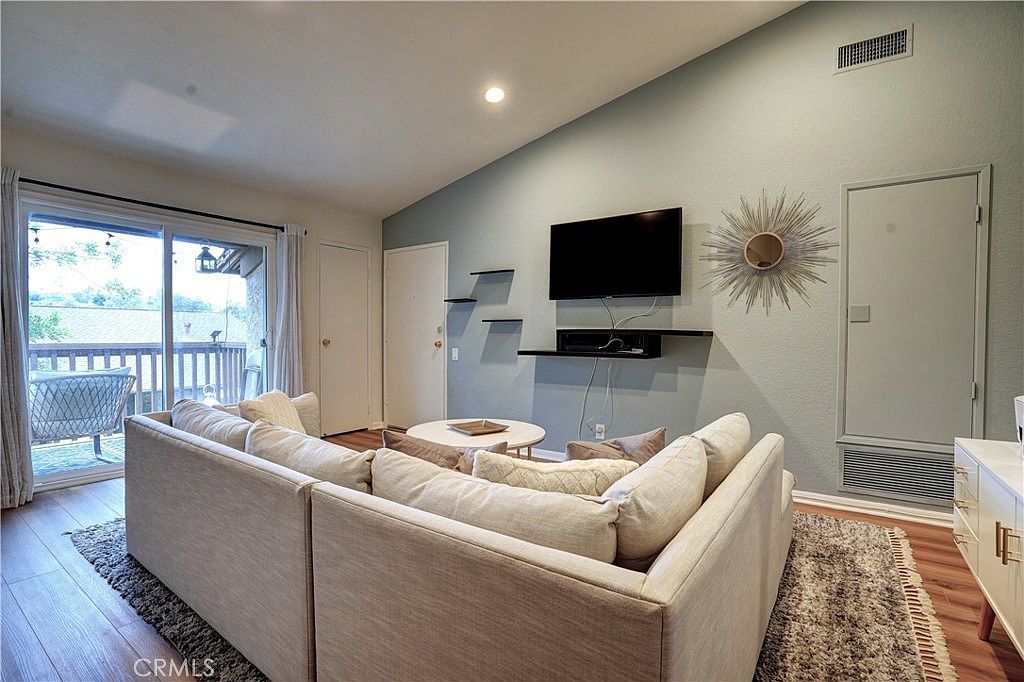 25891 Marguerite Pkwy #3202 Mission Viejo, CA 92692  | Condominium