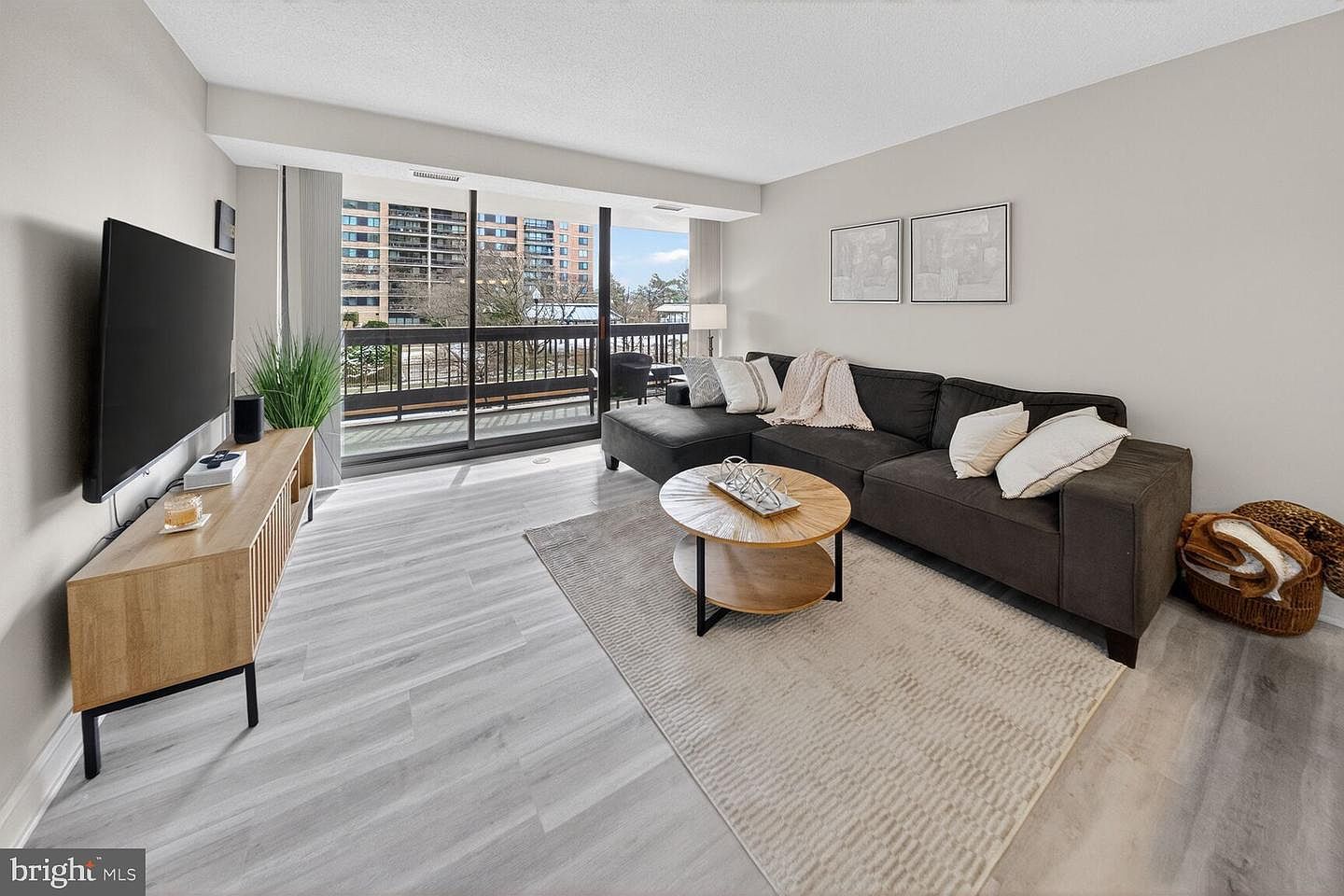 5505 Seminary Rd APT 118N Falls Church, VA 22041 - Thumbnail 2