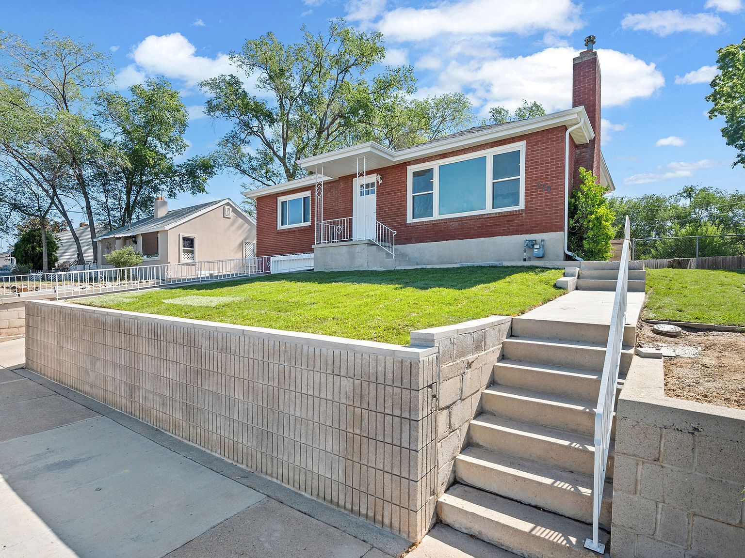 770 N Center St Lehi, UT 84043, 84043
